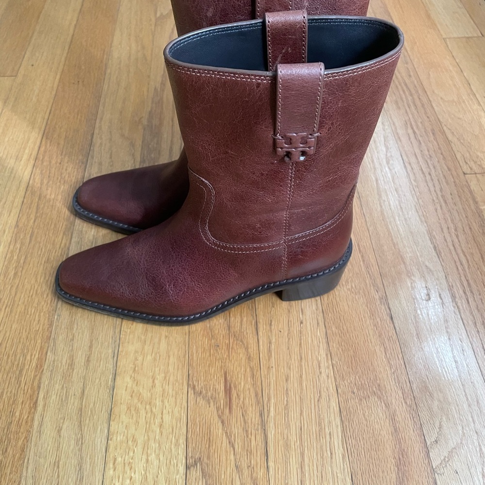 Tory Burch City Western Ankle Boots Size 5 NWOT